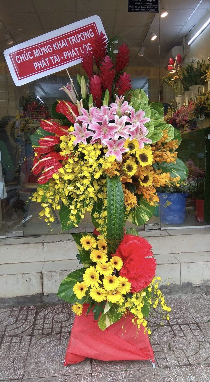 Kệ hoa chúc mừng